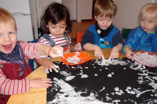 Mit allen Sinnen: Kindertagespflege TiQ! in Braunschweig Querum.