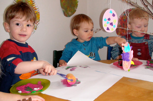 Kindertagespflege Tagesmutter Braunschweig: Osterbastelei bei TiQ! in Querum