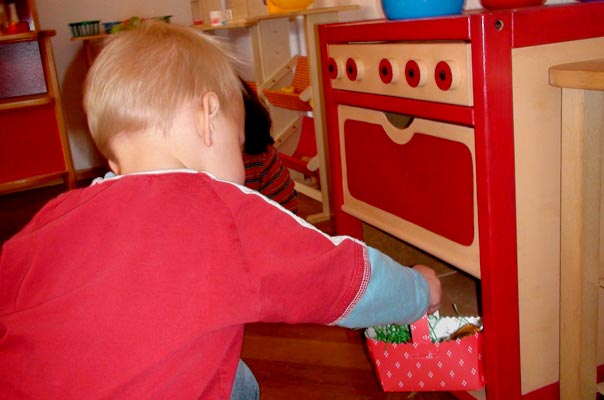 Ostereier suchen bei TiQ! Tagespflege Nicole Appel und Antje Storek, Kindertagespflege Tagesmutter Braunschweig Querum