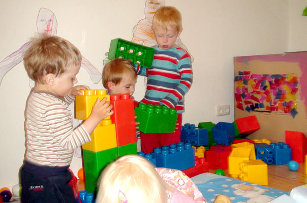 Staunende Bauklötze ? TiQ! Tagespflege in Querum Nicole Appel und Antje Storek, Kindertagespflege Tagesmutter Großtagespflege Braunschweig Querum