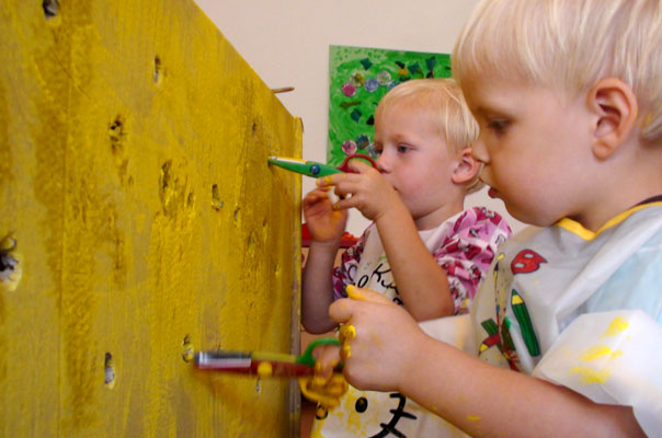 Unsere Tageskinder und die Löcher im Käse ? TiQ! Tagespflege in Querum Nicole Appel und Antje Storek, Kindertagespflege Tagesmutter Großtagespflege Braunschweig Querum