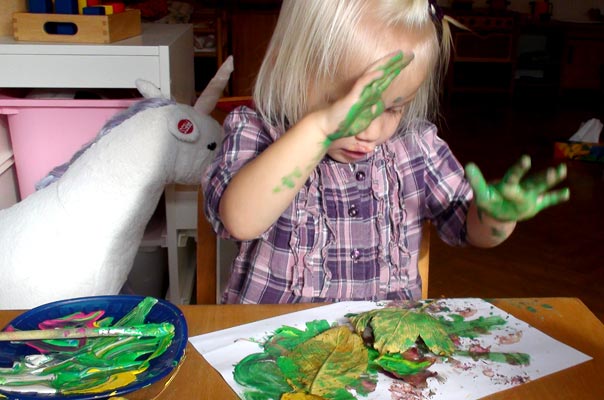 Das bunteste Herbstlaub auf der ganzen großen bunten Welt ? TiQ! Tagespflege in Querum Nicole Appel und Antje Storek, Kindertagespflege Tagesmutter Großtagespflege Braunschweig Querum