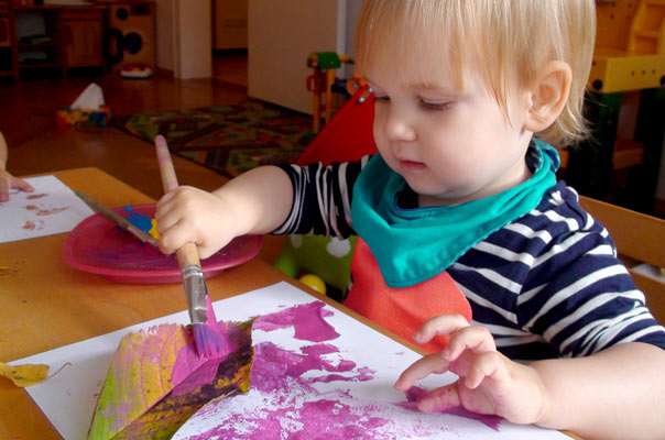 Das bunteste Herbstlaub auf der ganzen großen bunten Welt ? TiQ! Tagespflege in Querum Nicole Appel und Antje Storek, Kindertagespflege Tagesmutter Großtagespflege Braunschweig Querum