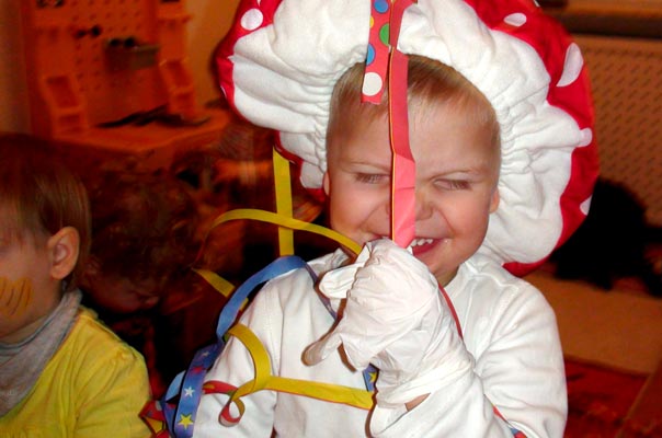 Tageskinder feiern Karneval! TiQ! Tagespflege in Braunschweig Querum, Nicole Appel und Antje Storek – Kindertagespflege, Tagesmutter und Großtagespflege für Braunschweig Querum, Gliesmarode, Riddagshausen, Östliches Ringgebiet, Volkmarode, Bienrode, Waggum, Hondelage, Schuntersiedlung, Kralenriede, Dibbesdorf, Schwarzer Berg, Siegfriedviertel, Nordstadt und Schapen