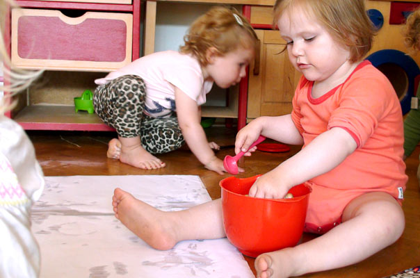 Ein Wasser-Werk von und mit Tageskindern in Braunschweig! TiQ! Tagespflege in Braunschweig Querum, Nicole Appel und Antje Storek – Kindertagespflege, Tagesmutter und Großtagespflege für Braunschweig Querum, Gliesmarode, Riddagshausen, Östliches Ringgebiet, Volkmarode, Bienrode, Waggum, Hondelage, Schuntersiedlung, Kralenriede, Dibbesdorf, Schwarzer Berg, Siegfriedviertel, Nordstadt und Schapen