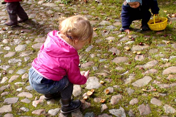 Indian Summer in Braunschweig! TiQ! Tagespflege in Braunschweig Querum, Nicole Appel und Antje Storek – Kindertagespflege, Tagesmutter und Großtagespflege für Braunschweig Querum, Gliesmarode, Riddagshausen, Östliches Ringgebiet, Volkmarode, Bienrode, Waggum, Hondelage, Schuntersiedlung, Kralenriede, Dibbesdorf, Schwarzer Berg, Siegfriedviertel, Nordstadt und Schapen