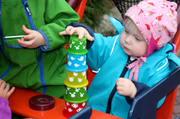 Reisen bildet – und wir haben jetzt eine Lokomotive! TiQ! Kindertagespflege in Braunschweig Querum, Nicole Appel und Antje Storek – Kindertagespflege, Tagesmutter und Großtagespflege für Braunschweig Querum, Gliesmarode, Riddagshausen, Östliches Ringgebiet, Volkmarode, Bienrode, Waggum, Hondelage, Schuntersiedlung, Kralenriede, Dibbesdorf, Schwarzer Berg, Siegfriedviertel, Nordstadt und Schapen