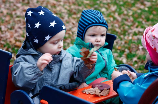 Reisen bildet – und wir haben jetzt eine Lokomotive! TiQ! Kindertagespflege in Braunschweig Querum, Nicole Appel und Antje Storek – Kindertagespflege, Tagesmutter und Großtagespflege für Braunschweig Querum, Gliesmarode, Riddagshausen, Östliches Ringgebiet, Volkmarode, Bienrode, Waggum, Hondelage, Schuntersiedlung, Kralenriede, Dibbesdorf, Schwarzer Berg, Siegfriedviertel, Nordstadt und Schapen