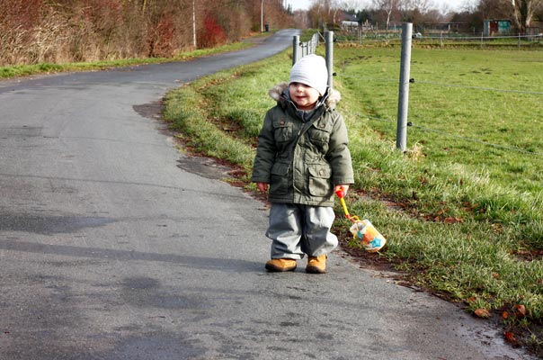 Tageskinder gehen Laterne! TiQ! Kindertagespflege in Braunschweig Querum, Nicole Appel und Antje Storek – Kindertagespflege, Tagesmutter und Großtagespflege für Braunschweig Querum, Gliesmarode, Riddagshausen, Östliches Ringgebiet, Volkmarode, Bienrode, Waggum, Hondelage, Schuntersiedlung, Kralenriede, Dibbesdorf, Schwarzer Berg, Siegfriedviertel, Nordstadt und Schapen