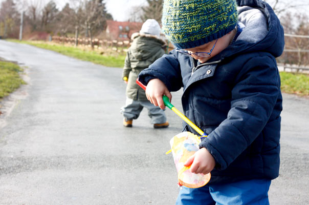 Tageskinder gehen Laterne! TiQ! Kindertagespflege in Braunschweig Querum, Nicole Appel und Antje Storek – Kindertagespflege, Tagesmutter und Großtagespflege für Braunschweig Querum, Gliesmarode, Riddagshausen, Östliches Ringgebiet, Volkmarode, Bienrode, Waggum, Hondelage, Schuntersiedlung, Kralenriede, Dibbesdorf, Schwarzer Berg, Siegfriedviertel, Nordstadt und Schapen