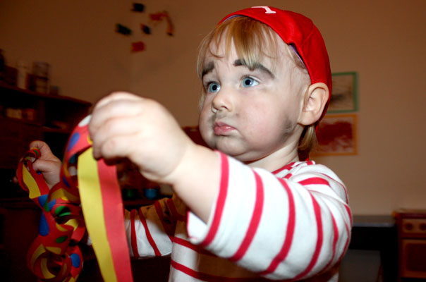 Tageskinder wünschen ein frohes Neues und feiern Fasching! TiQ! Kindertagespflege in Braunschweig Querum, Nicole Appel und Antje Storek – Kindertagespflege, Tagesmutter und Großtagespflege für Braunschweig Querum, Gliesmarode, Riddagshausen, Östliches Ringgebiet, Volkmarode, Bienrode, Waggum, Hondelage, Schuntersiedlung, Kralenriede, Dibbesdorf, Schwarzer Berg, Siegfriedviertel, Nordstadt und Schapen