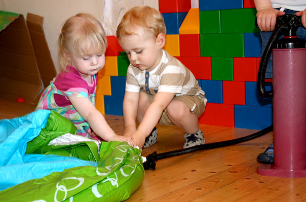 Wir bauen Schiffe! TiQ! Kindertagespflege in Braunschweig Querum, Nicole Appel und Antje Storek – Kindertagespflege, Tagesmutter und Großtagespflege für Braunschweig Querum, Gliesmarode, Riddagshausen, Östliches Ringgebiet, Volkmarode, Bienrode, Waggum, Hondelage, Schuntersiedlung, Kralenriede, Dibbesdorf, Schwarzer Berg, Siegfriedviertel, Nordstadt und Schapen