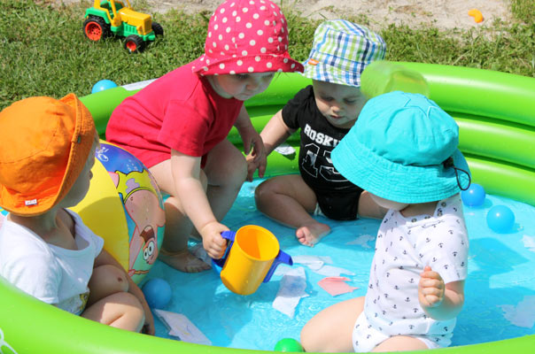 Das weite, endlose Meer. TiQ! Kindertagespflege in Braunschweig Querum, Nicole Appel und Antje Storek – Kindertagespflege, Tagesmutter und Großtagespflege für Braunschweig Querum, Gliesmarode, Riddagshausen, Östliches Ringgebiet, Volkmarode, Bienrode, Waggum, Hondelage, Schuntersiedlung, Kralenriede, Dibbesdorf, Schwarzer Berg, Siegfriedviertel, Nordstadt und Schapen