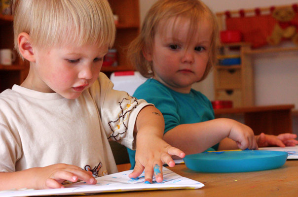 Mein Hut, der hat zwei Seiten. TiQ! Kindertagespflege in Braunschweig Querum, Nicole Appel und Antje Storek – Kindertagespflege, Tagesmutter und Großtagespflege für Braunschweig Querum, Gliesmarode, Riddagshausen, Östliches Ringgebiet, Volkmarode, Bienrode, Waggum, Hondelage, Schuntersiedlung, Kralenriede, Dibbesdorf, Schwarzer Berg, Siegfriedviertel, Nordstadt und Schapen