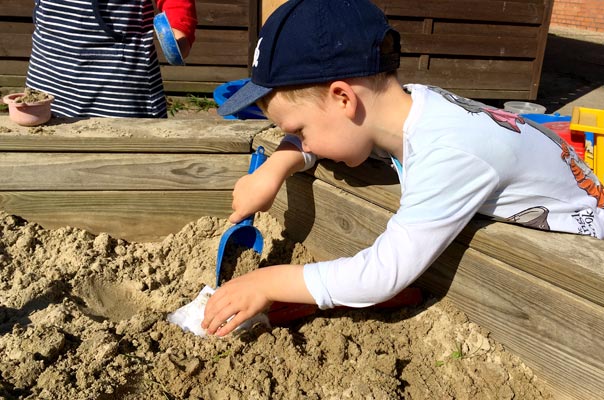 Schatzfinden! TiQ! Kindertagespflege in Braunschweig Querum, Nicole Appel und Antje Storek – Kindertagespflege, Tagesmutter und Großtagespflege für Braunschweig Querum, Gliesmarode, Riddagshausen, Östliches Ringgebiet, Volkmarode, Bienrode, Waggum, Hondelage, Schuntersiedlung, Kralenriede, Dibbesdorf, Schwarzer Berg, Siegfriedviertel, Nordstadt und Schapen