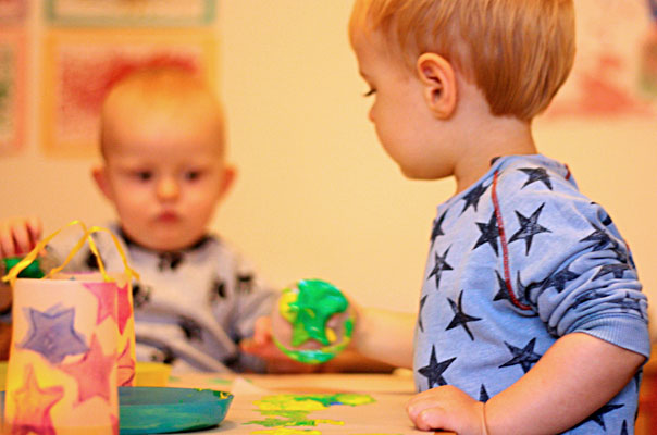 Laterne, Laterne . . . TiQ! Kindertagespflege in Braunschweig Querum, Nicole Appel und Antje Storek – Kindertagespflege, Tagesmutter und Großtagespflege für Braunschweig Querum, Gliesmarode, Riddagshausen, Östliches Ringgebiet, Volkmarode, Bienrode, Waggum, Hondelage, Schuntersiedlung, Kralenriede, Dibbesdorf, Schwarzer Berg, Siegfriedviertel, Nordstadt und Schapen