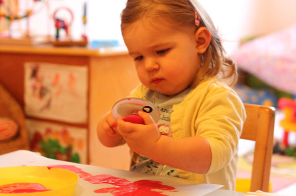 Laterne, Laterne . . . TiQ! Kindertagespflege in Braunschweig Querum, Nicole Appel und Antje Storek – Kindertagespflege, Tagesmutter und Großtagespflege für Braunschweig Querum, Gliesmarode, Riddagshausen, Östliches Ringgebiet, Volkmarode, Bienrode, Waggum, Hondelage, Schuntersiedlung, Kralenriede, Dibbesdorf, Schwarzer Berg, Siegfriedviertel, Nordstadt und Schapen