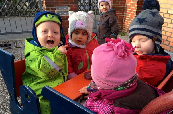 Laterne, Laterne . . . ! TiQ! Kindertagespflege in Braunschweig Querum, Nicole Appel und Antje Storek – Kindertagespflege, Tagesmutter und Großtagespflege für Braunschweig Querum, Gliesmarode, Riddagshausen, Östliches Ringgebiet, Volkmarode, Bienrode, Waggum, Hondelage, Schuntersiedlung, Kralenriede, Dibbesdorf, Schwarzer Berg, Siegfriedviertel, Nordstadt und Schapen