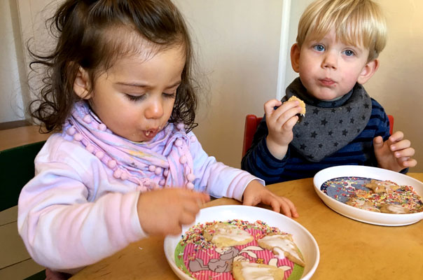 In der Nikolausbäckerei. TiQ! Kindertagespflege in Braunschweig Querum, Nicole Appel und Antje Storek – Kindertagespflege, Tagesmutter und Großtagespflege für Braunschweig Querum, Gliesmarode, Riddagshausen, Östliches Ringgebiet, Volkmarode, Bienrode, Waggum, Hondelage, Schuntersiedlung, Kralenriede, Dibbesdorf, Schwarzer Berg, Siegfriedviertel, Nordstadt und Schapen