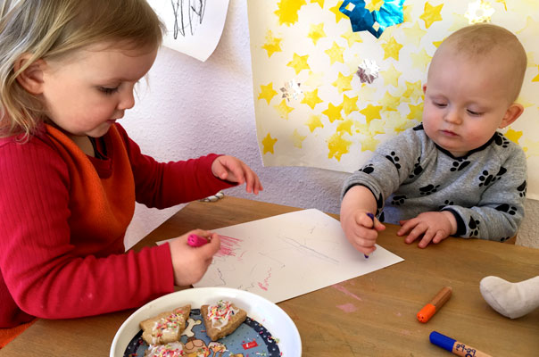 In der Nikolausbäckerei. TiQ! Kindertagespflege in Braunschweig Querum, Nicole Appel und Antje Storek – Kindertagespflege, Tagesmutter und Großtagespflege für Braunschweig Querum, Gliesmarode, Riddagshausen, Östliches Ringgebiet, Volkmarode, Bienrode, Waggum, Hondelage, Schuntersiedlung, Kralenriede, Dibbesdorf, Schwarzer Berg, Siegfriedviertel, Nordstadt und Schapen