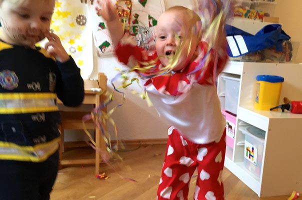 Muffin Helau! TiQ! Kindertagespflege in Braunschweig Querum, Nicole Appel und Antje Storek – Kindertagespflege, Tagesmutter und Großtagespflege für Braunschweig Querum, Gliesmarode, Riddagshausen, Östliches Ringgebiet, Volkmarode, Bienrode, Waggum, Hondelage, Schuntersiedlung, Kralenriede, Dibbesdorf, Schwarzer Berg, Siegfriedviertel, Nordstadt und Schapen