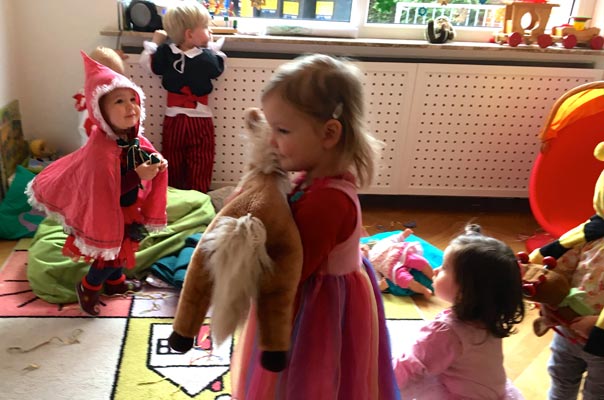 Muffin Helau! TiQ! Kindertagespflege in Braunschweig Querum, Nicole Appel und Antje Storek – Kindertagespflege, Tagesmutter und Großtagespflege für Braunschweig Querum, Gliesmarode, Riddagshausen, Östliches Ringgebiet, Volkmarode, Bienrode, Waggum, Hondelage, Schuntersiedlung, Kralenriede, Dibbesdorf, Schwarzer Berg, Siegfriedviertel, Nordstadt und Schapen