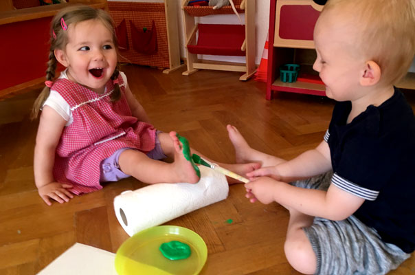 Der kunterbunte Tiqwalk! TiQ! Kindertagespflege in Braunschweig Querum, Nicole Appel und Antje Storek – Kindertagespflege, Tagesmutter und Großtagespflege für Braunschweig Querum, Gliesmarode, Riddagshausen, Östliches Ringgebiet, Volkmarode, Bienrode, Waggum, Hondelage, Schuntersiedlung, Kralenriede, Dibbesdorf, Schwarzer Berg, Siegfriedviertel, Nordstadt und Schapen