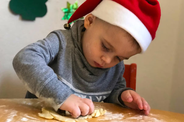 Tageskinder und Tagesmütter in der Weihnachtsbäckerei! TiQ! Kindertagespflege in Braunschweig Querum, Nicole Appel und Antje Storek – Kindertagespflege, Tagesmutter und Großtagespflege für Braunschweig Querum, Gliesmarode, Riddagshausen, Östliches Ringgebiet, Volkmarode, Bienrode, Waggum, Hondelage, Schuntersiedlung, Kralenriede, Dibbesdorf, Schwarzer Berg, Siegfriedviertel, Nordstadt und Schapen