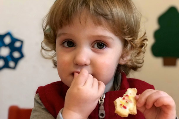 Tageskinder und Tagesmütter in der Weihnachtsbäckerei! TiQ! Kindertagespflege in Braunschweig Querum, Nicole Appel und Antje Storek – Kindertagespflege, Tagesmutter und Großtagespflege für Braunschweig Querum, Gliesmarode, Riddagshausen, Östliches Ringgebiet, Volkmarode, Bienrode, Waggum, Hondelage, Schuntersiedlung, Kralenriede, Dibbesdorf, Schwarzer Berg, Siegfriedviertel, Nordstadt und Schapen