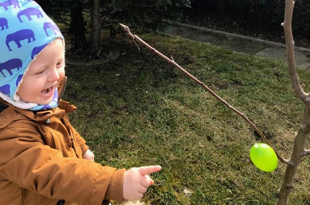 Tageskinder und Tagesmütter bemalen Ostereier - bald ist Ostern! TiQ! Kindertagespflege in Braunschweig Querum, Nicole Appel und Antje Storek – Kindertagespflege, Tagesmutter und Großtagespflege für Braunschweig Querum, Gliesmarode, Riddagshausen, Östliches Ringgebiet, Volkmarode, Bienrode, Waggum, Hondelage, Schuntersiedlung, Kralenriede, Dibbesdorf, Schwarzer Berg, Siegfriedviertel, Nordstadt und Schapen