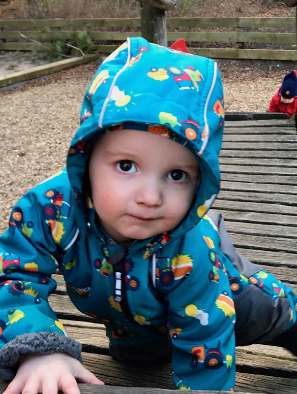 Platz da, wir spielen! Tageskinder spielen auf dem Spielplatz. TiG! Kindertagespflege in Braunschweig Gliesmarode, Nicole Appel und Antje Storek – Kindertagespflege, Tagesmutter und Großtagespflege für Braunschweig Gliesmarode, Querum, Riddagshausen, Östliches Ringgebiet, Volkmarode, Bienrode, Waggum, Hondelage, Schuntersiedlung, Kralenriede, Dibbesdorf, Schwarzer Berg, Siegfriedviertel, Nordstadt und Schapen