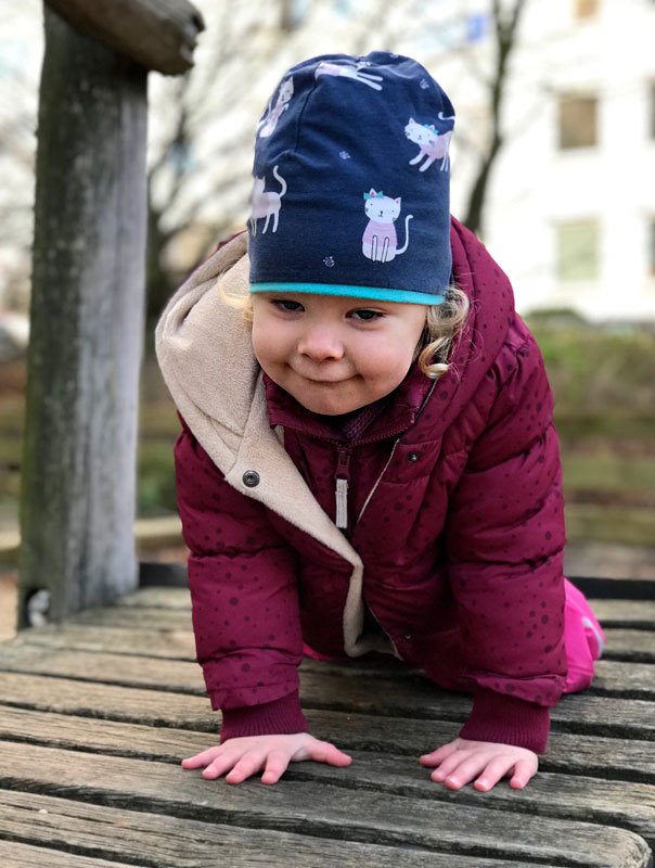 Platz da, wir spielen! Tageskinder spielen auf dem Spielplatz. TiG! Kindertagespflege in Braunschweig Gliesmarode, Nicole Appel und Antje Storek – Kindertagespflege, Tagesmutter und Großtagespflege für Braunschweig Gliesmarode, Querum, Riddagshausen, Östliches Ringgebiet, Volkmarode, Bienrode, Waggum, Hondelage, Schuntersiedlung, Kralenriede, Dibbesdorf, Schwarzer Berg, Siegfriedviertel, Nordstadt und Schapen