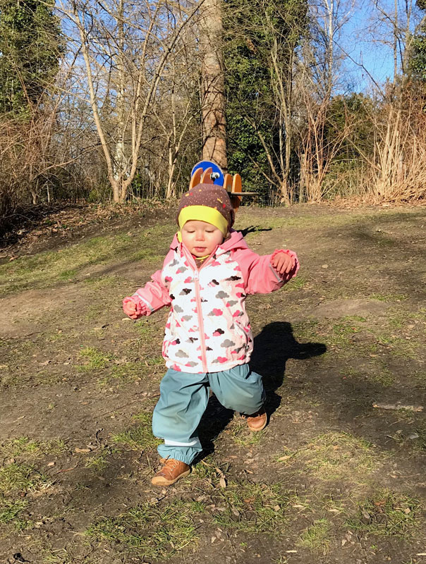 Frühling, Früüüüühling! Tageskinder genießen die ersten Sonnenstrahlen. TiG! Kindertagespflege in Braunschweig Gliesmarode, Nicole Appel und Antje Storek – Kindertagespflege, Tagesmutter und Großtagespflege für Braunschweig Gliesmarode, Querum, Riddagshausen, Östliches Ringgebiet, Volkmarode, Bienrode, Waggum, Hondelage, Schuntersiedlung, Kralenriede, Dibbesdorf, Schwarzer Berg, Siegfriedviertel, Nordstadt und Schapen