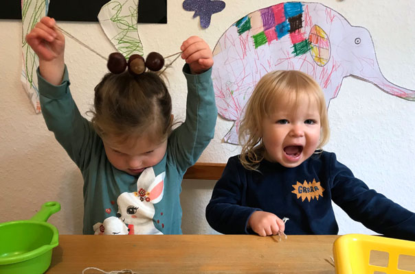 Ki-Ka-Kastanienbasteln! Tageskinder basteln mit Kastanien. TiG! Kindertagespflege in Braunschweig Gliesmarode Nicole Appel – Kindertagespflege und Tagesmutter für Braunschweig Gliesmarode, Querum, Riddagshausen, Östliches Ringgebiet, Volkmarode, Bienrode, Waggum, Hondelage, Schuntersiedlung, Kralenriede, Dibbesdorf, Schwarzer Berg, Siegfriedviertel, Nordstadt und Schapen