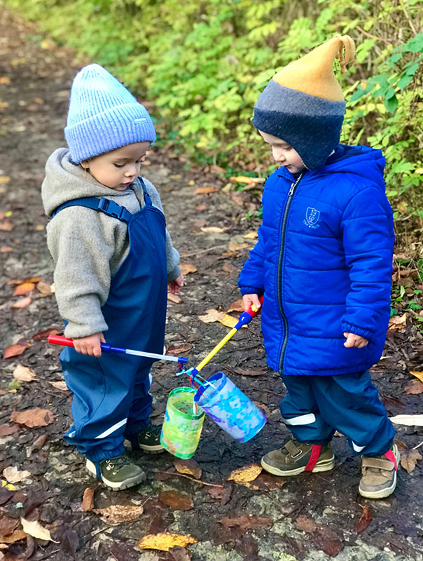 Laterne? Gehen! Die TiG! Tageskinder gehen Laterne. TiG! Kindertagespflege in Braunschweig Nicole Appel – Tagespflege, Krippe und Tagesmutter für Braunschweig Gliesmarode, Querum, Riddagshausen, Östliches Ringgebiet, Volkmarode, Bienrode, Waggum, Hondelage, Schuntersiedlung, Kralenriede, Dibbesdorf, Schwarzer Berg, Siegfriedviertel, Nordstadt und Schapen