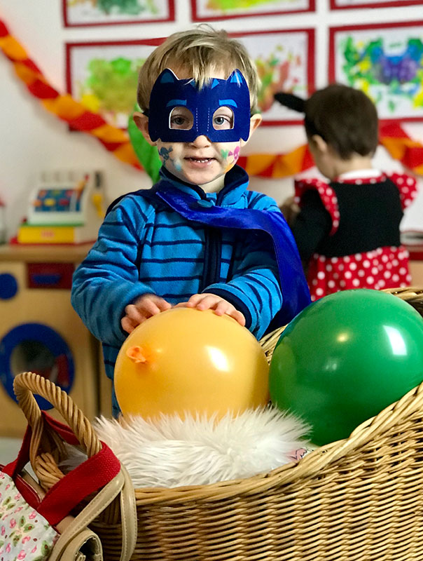 Wir bei TiG! feiern mit unserer Tagesmutter Fasching am Rosenmontag in Braunschweig.