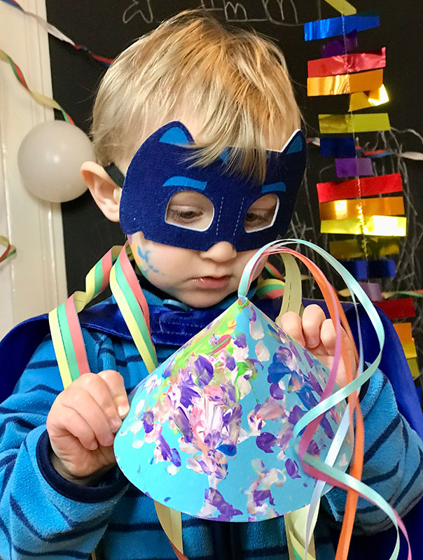 Tageskinder Helau! Die TiG! Tageskinder in Braunschweig feiern mit ihrer Tagesmutter Fasching am Rosenmontag.