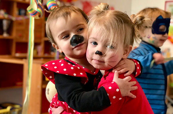 Tageskinder Helau! Die TiG! Tageskinder feiern Fasching am Rosenmontag. TiG! Kindertagespflege in Braunschweig Nicole Appel – Kindertagespflege, Krippe und Tagesmutter für Braunschweig Gliesmarode, Querum, Riddagshausen, Östliches Ringgebiet, Volkmarode, Bienrode, Waggum, Hondelage, Schuntersiedlung, Kralenriede, Dibbesdorf, Schwarzer Berg, Siegfriedviertel, Nordstadt und Schapen