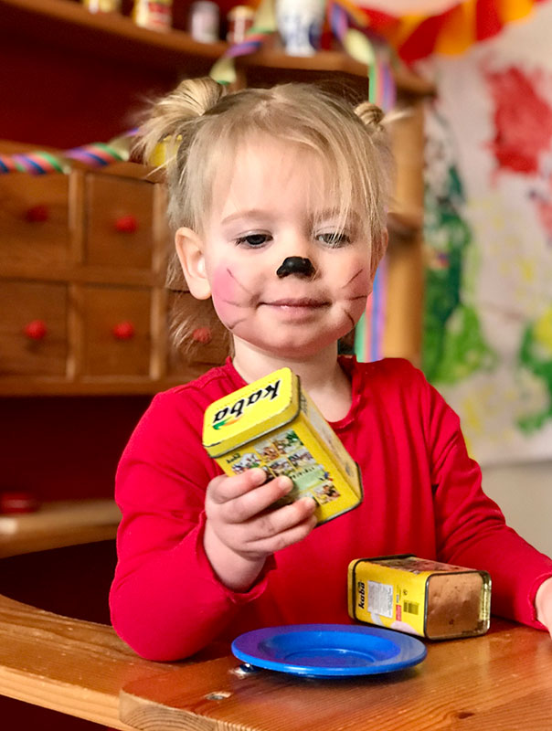 Tageskinder Helau! Die TiG! Tageskinder feiern Fasching am Rosenmontag. TiG! Kindertagespflege in Braunschweig Nicole Appel – Kindertagespflege, Krippe und Tagesmutter für Braunschweig Gliesmarode, Querum, Riddagshausen, Östliches Ringgebiet, Volkmarode, Bienrode, Waggum, Hondelage, Schuntersiedlung, Kralenriede, Dibbesdorf, Schwarzer Berg, Siegfriedviertel, Nordstadt und Schapen