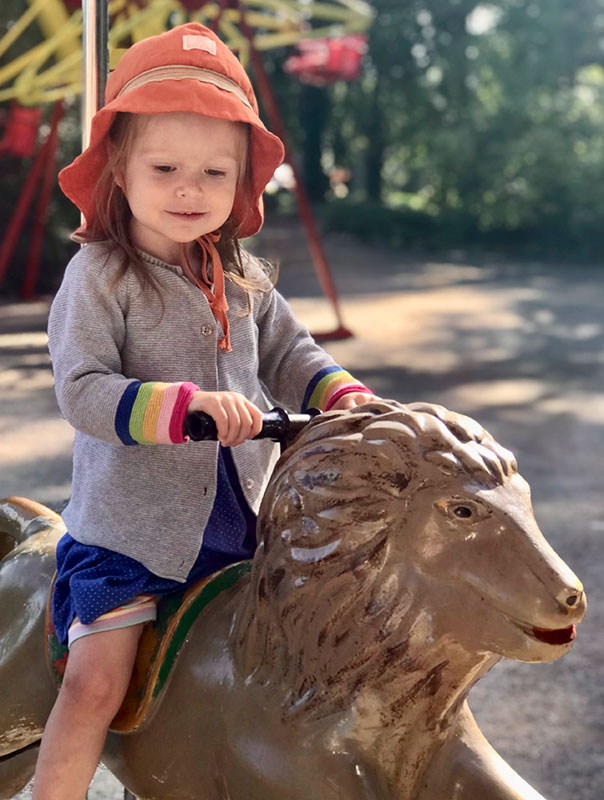 Oho – wir gehen in den Zoo!! Die TiG! Tageskinder sind heute im Tierpark Essehof unterwegs. TiG! Kindertagespflege in Braunschweig Nicole Appel – Kindertagespflege, Krippe und Tagesmutter für Braunschweig Gliesmarode, Querum, Riddagshausen, Östliches Ringgebiet, Volkmarode, Bienrode, Waggum, Hondelage, Schuntersiedlung, Kralenriede, Dibbesdorf, Schwarzer Berg, Siegfriedviertel, Nordstadt und Schapen