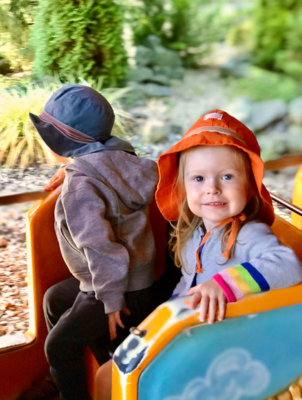 Die TiG! Krippenkinder aus Braunschweig sind mit Ihrer Tagesmutter im Tierpark Essehof unterwegs und erleben ganz viel.