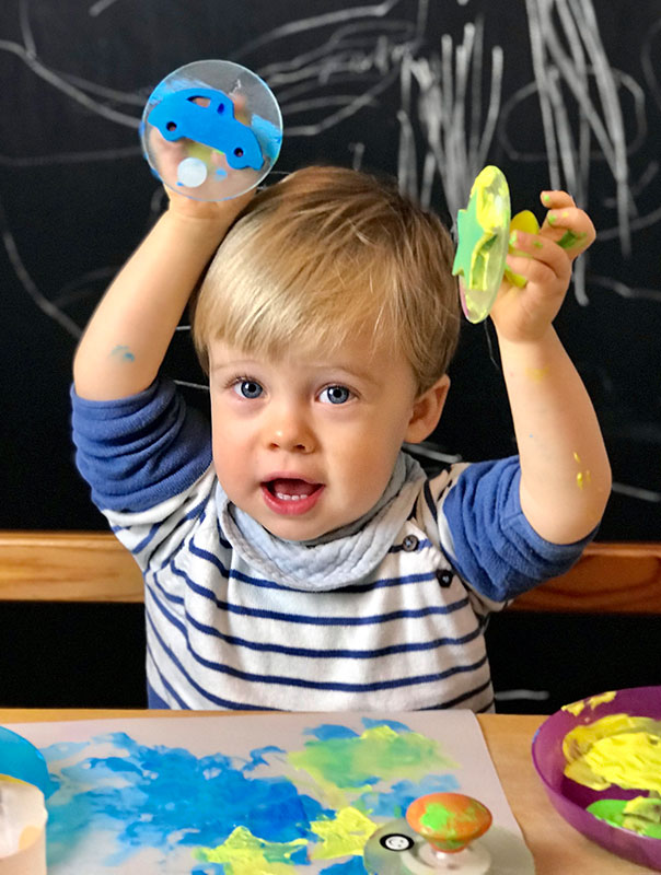 Wir basteln Laternen! Wir TiG! Tageskinder sind mittendrin im Herbst und basteln Laternen zu St. Martin. TiG! Kindertagespflege in Braunschweig Nicole Appel – Kindertagespflege, Krippe und Tagesmutter für Braunschweig Gliesmarode, Querum, Riddagshausen, Östliches Ringgebiet, Volkmarode, Bienrode, Waggum, Hondelage, Schuntersiedlung, Kralenriede, Dibbesdorf, Schwarzer Berg, Siegfriedviertel, Nordstadt und Schapen