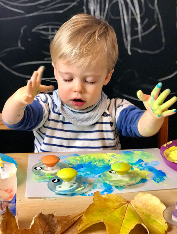 Wir basteln Laternen! Wir TiG! Tageskinder sind mittendrin im Herbst und basteln Laternen zu St. Martin. TiG! Kindertagespflege in Braunschweig Nicole Appel – Kindertagespflege, Krippe und Tagesmutter für Braunschweig Gliesmarode, Querum, Riddagshausen, Östliches Ringgebiet, Volkmarode, Bienrode, Waggum, Hondelage, Schuntersiedlung, Kralenriede, Dibbesdorf, Schwarzer Berg, Siegfriedviertel, Nordstadt und Schapen