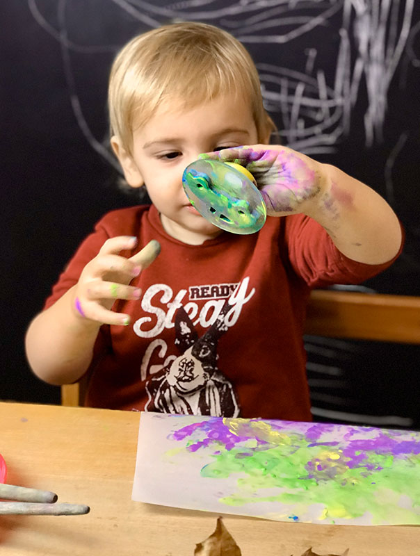 Wir basteln Laternen! Wir TiG! Tageskinder sind mittendrin im Herbst und basteln Laternen zu St. Martin. TiG! Kindertagespflege in Braunschweig Nicole Appel – Kindertagespflege, Krippe und Tagesmutter für Braunschweig Gliesmarode, Querum, Riddagshausen, Östliches Ringgebiet, Volkmarode, Bienrode, Waggum, Hondelage, Schuntersiedlung, Kralenriede, Dibbesdorf, Schwarzer Berg, Siegfriedviertel, Nordstadt und Schapen