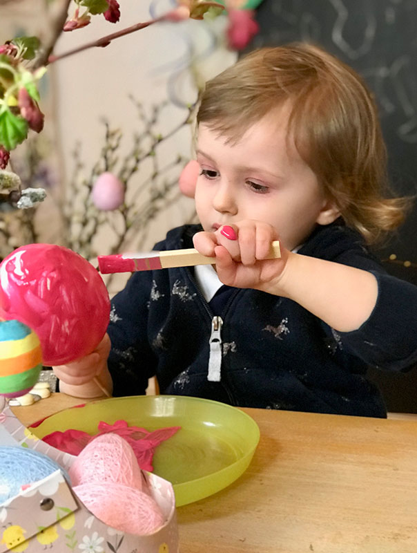 Oh – Ostereier! Wir TiG! Tageskinder bemalen Ostereier für das Osterfest. TiG! Kindertagespflege in Braunschweig Nicole Appel – Kindertagespflege, Krippe und Tagesmutter für Braunschweig Gliesmarode, Querum, Riddagshausen, Östliches Ringgebiet, Volkmarode, Bienrode, Waggum, Hondelage, Schuntersiedlung, Kralenriede, Dibbesdorf, Schwarzer Berg, Siegfriedviertel, Nordstadt und Schapen