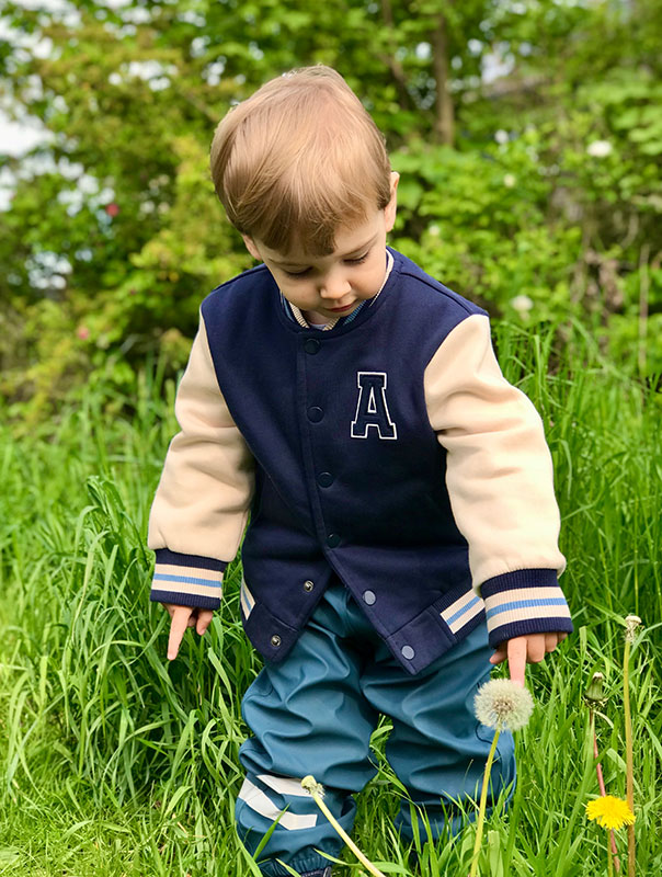 Wir TiG! Tageskinder pusten und pusten in der schönen Natur. TiG! Kindertagespflege in Braunschweig Nicole Appel – Kindertagespflege, Krippe und Tagesmutter für Braunschweig Gliesmarode, Querum, Riddagshausen, Östliches Ringgebiet, Volkmarode, Bienrode, Waggum, Hondelage, Schuntersiedlung, Kralenriede, Dibbesdorf, Schwarzer Berg, Siegfriedviertel, Nordstadt und Schapen