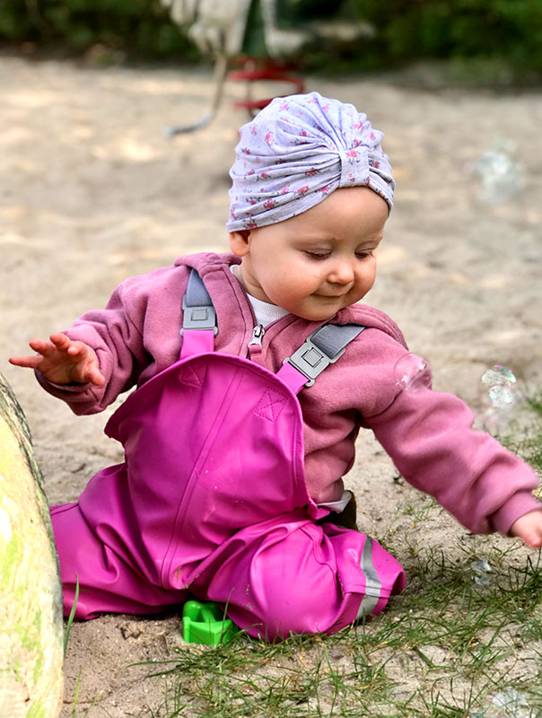 Wir TiG! Tageskinder pusten und pusten in der schönen Natur. TiG! Kindertagespflege in Braunschweig Nicole Appel – Kindertagespflege, Krippe und Tagesmutter für Braunschweig Gliesmarode, Querum, Riddagshausen, Östliches Ringgebiet, Volkmarode, Bienrode, Waggum, Hondelage, Schuntersiedlung, Kralenriede, Dibbesdorf, Schwarzer Berg, Siegfriedviertel, Nordstadt und Schapen