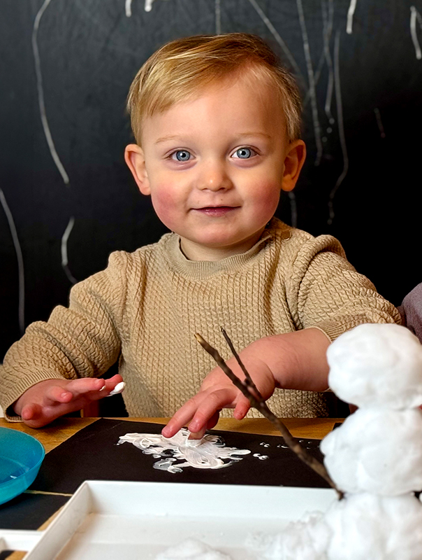 Es schneit! Wir Tageskinder sind draußen und drinnen im und mit Schnee unterwegs TiG! Kindertagespflege in Braunschweig Nicole Appel – Kindertagespflege, Krippe und Tagesmutter für Braunschweig Gliesmarode, Querum, Riddagshausen, Östliches Ringgebiet, Volkmarode, Bienrode, Waggum, Hondelage, Schuntersiedlung, Kralenriede, Dibbesdorf, Schwarzer Berg, Siegfriedviertel, Nordstadt und Schapen