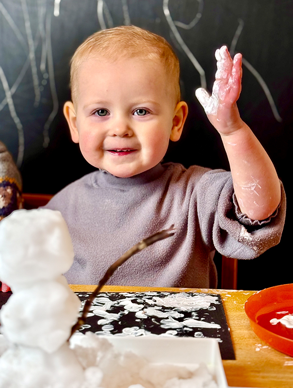 Wir Tageskinder sind draußen und drinnen im und mit Schnee unterwegs TiG! Kindertagespflege in Braunschweig Nicole Appel – Kindertagespflege, Krippe und Tagesmutter für Braunschweig Gliesmarode, Querum, Riddagshausen, Östliches Ringgebiet, Volkmarode, Bienrode, Waggum, Hondelage, Schuntersiedlung, Kralenriede, Dibbesdorf, Schwarzer Berg, Siegfriedviertel, Nordstadt und Schapen
