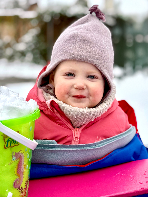 Es schneit! Wir Tageskinder sind draußen und drinnen im und mit Schnee unterwegs TiG! Kindertagespflege in Braunschweig Nicole Appel – Kindertagespflege, Krippe und Tagesmutter für Braunschweig Gliesmarode, Querum, Riddagshausen, Östliches Ringgebiet, Volkmarode, Bienrode, Waggum, Hondelage, Schuntersiedlung, Kralenriede, Dibbesdorf, Schwarzer Berg, Siegfriedviertel, Nordstadt und Schapen